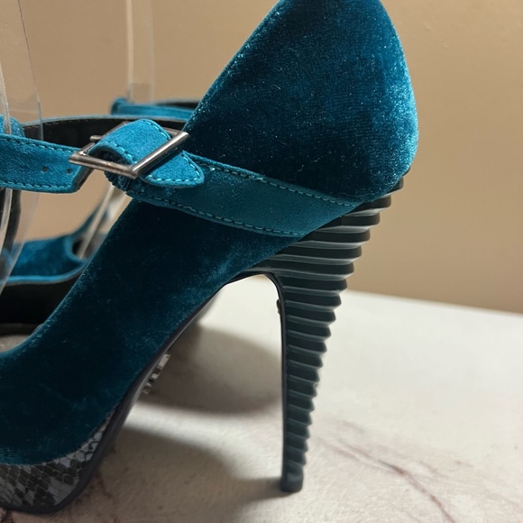 RACHEL ROY  MARY JANE WOMEN'S BLUE T-STRAP PLATFORM PUMPS SIZE 6. - Picture 4 of 8